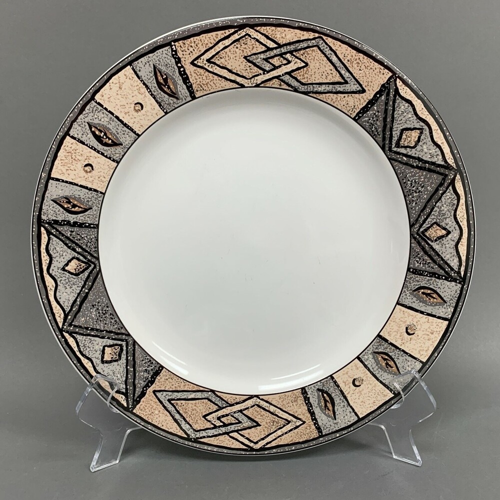 Furio Home Indonesia White Brown Gray 10 7/8"‎ Dinner Plate Geometric Pattern